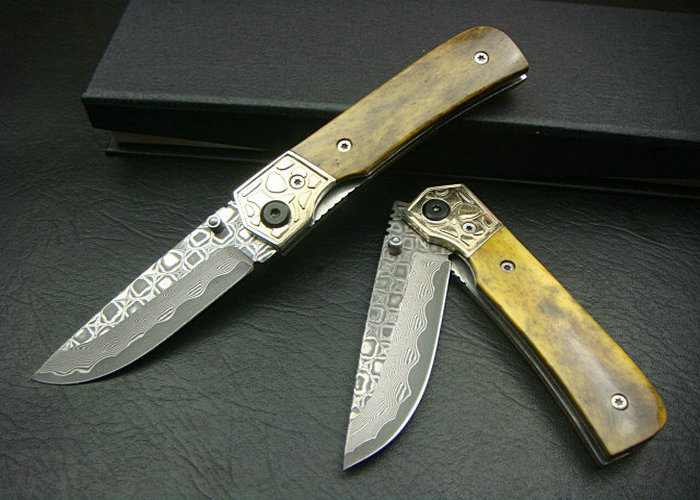 OEM Damascus Steel Treasure Knife Gift Knife with Ox Bone Handle UDTEK01212 